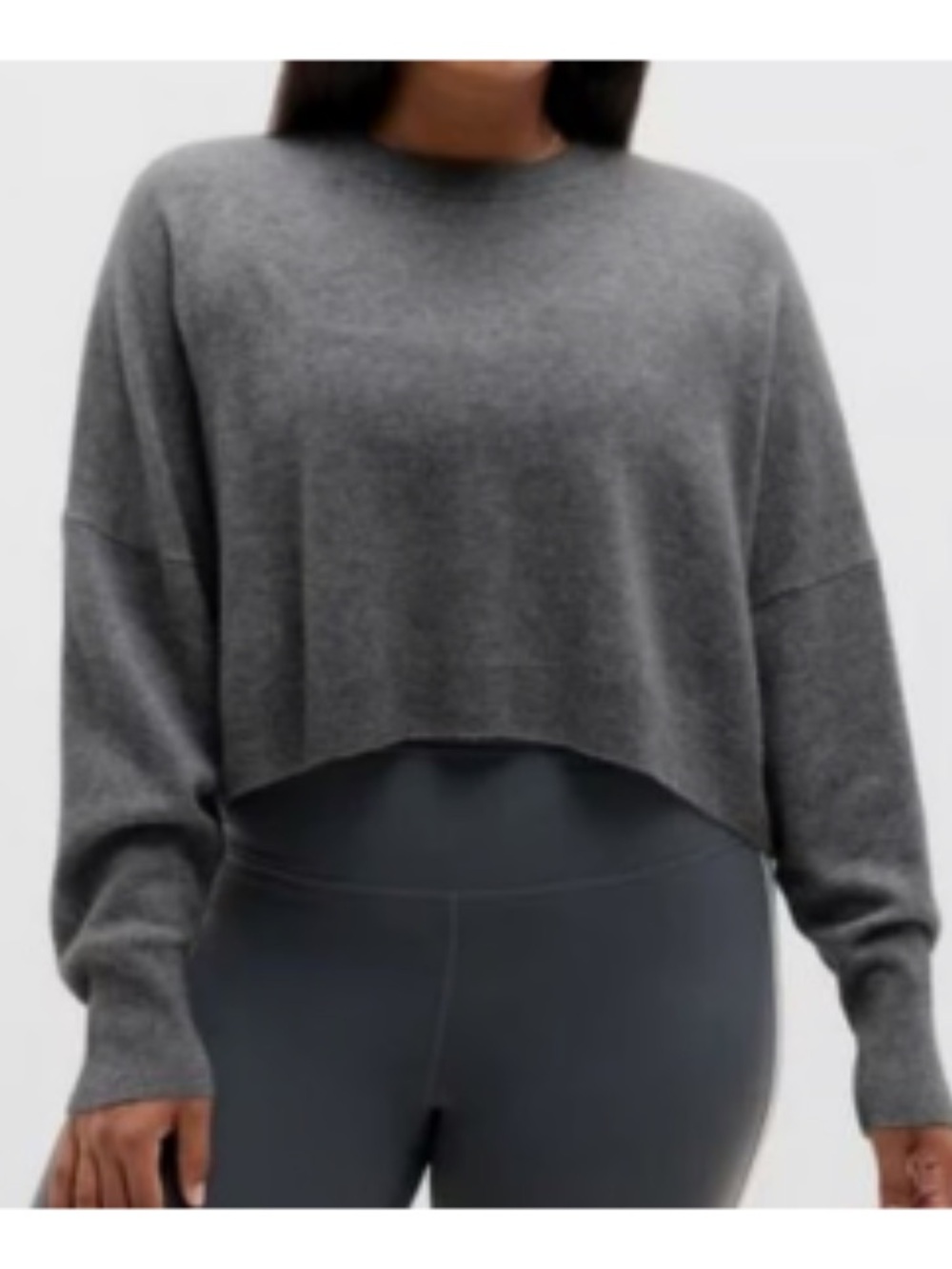 Athleta Grey Cropped Lux Cashmere Sweater
Sz Small Luxurious/ Casual